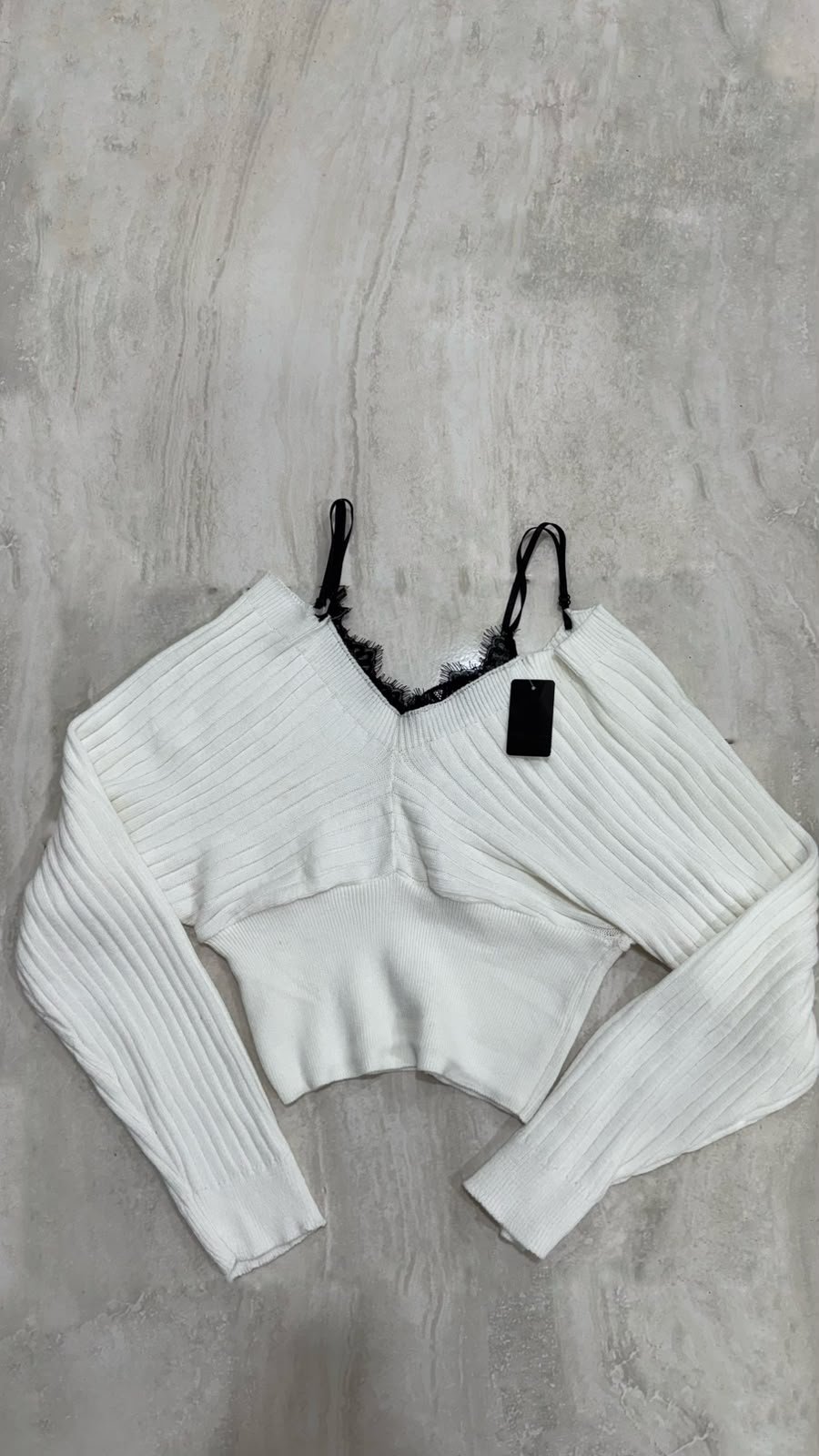 0c2991f7-b920-483c-a696-a424348b9675 Sweater tejido de manga larga - Imagen 1