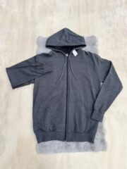 Campera tipo canguro unisex